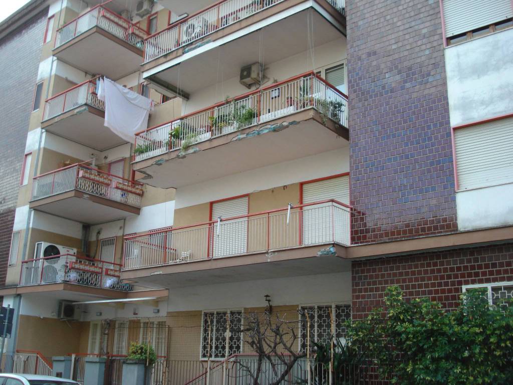 Affitto Appartamento Aversa. Quadrilocale In Via Michelangelo.... Buono Stato, Primo Piano, Terrazza, Riscaldamento Autonomo, Rif. 66818599 768_x_1024_jpg