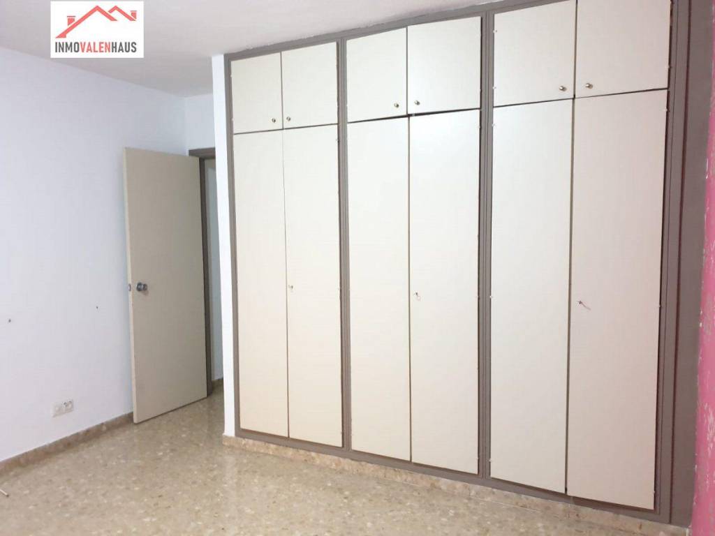 Venta Piso Alcalá de Henares. Piso de dos habitaciones, Primera planta