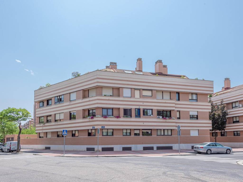 Alquiler Piso Valladolid. Piso de dos habitaciones en CALLE Mieses