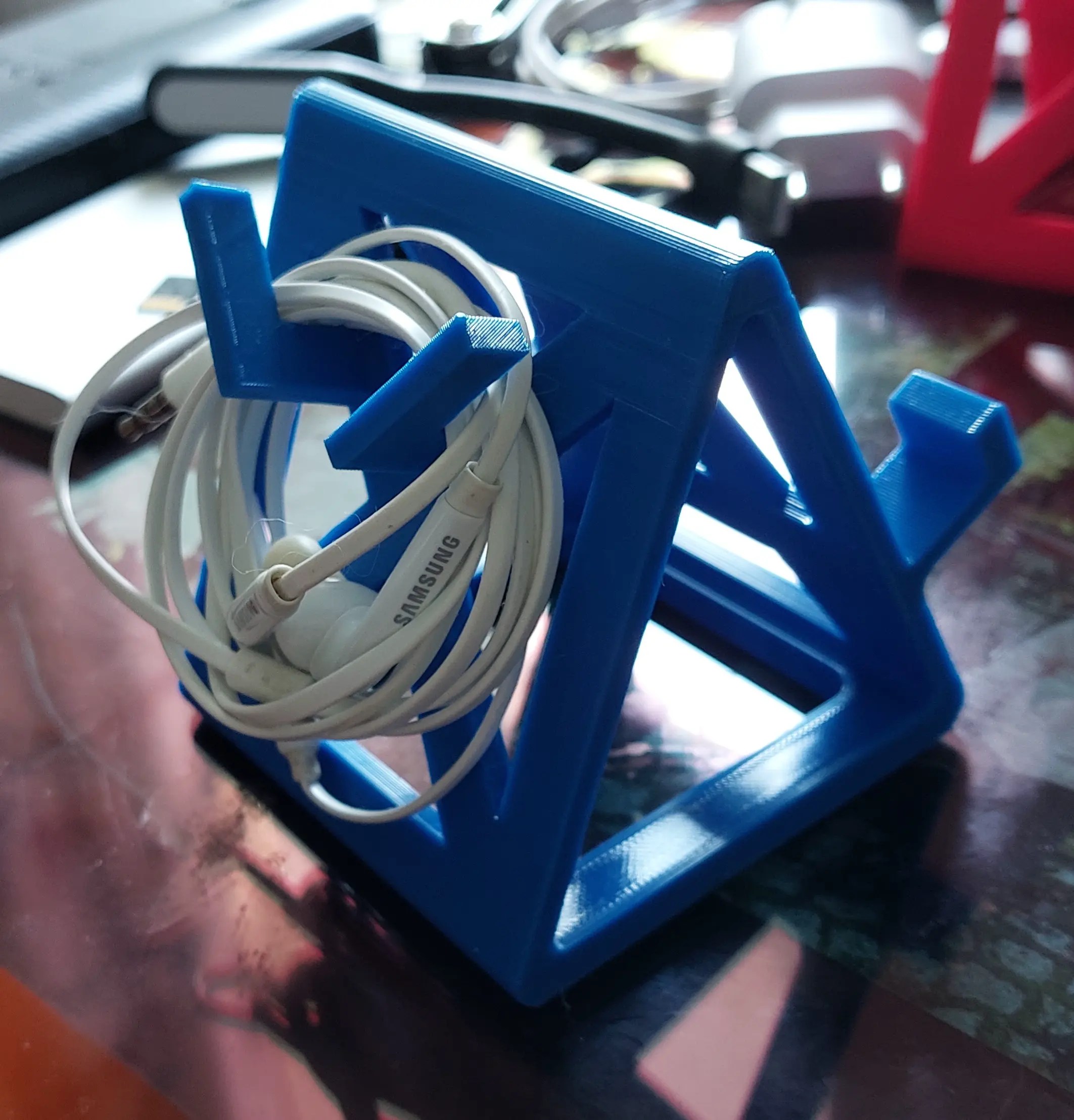 Phone stand with headphone hanger 3D models download Creality Cloud