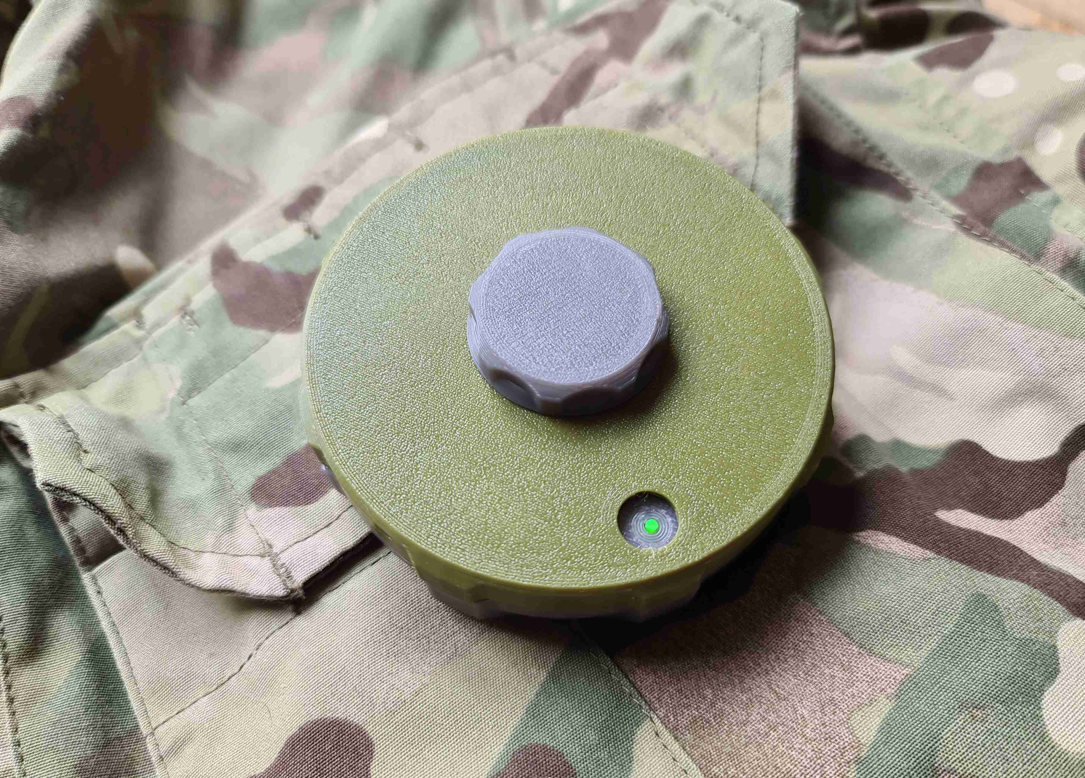 Airgun Air Rifle Pistol .177 .22 Pellet Tin Dispenser Holder 3D