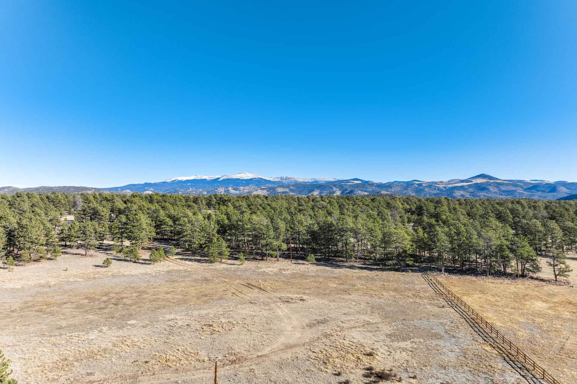 1190 Doe Valley Rd presented by Dan Sullivan FēD