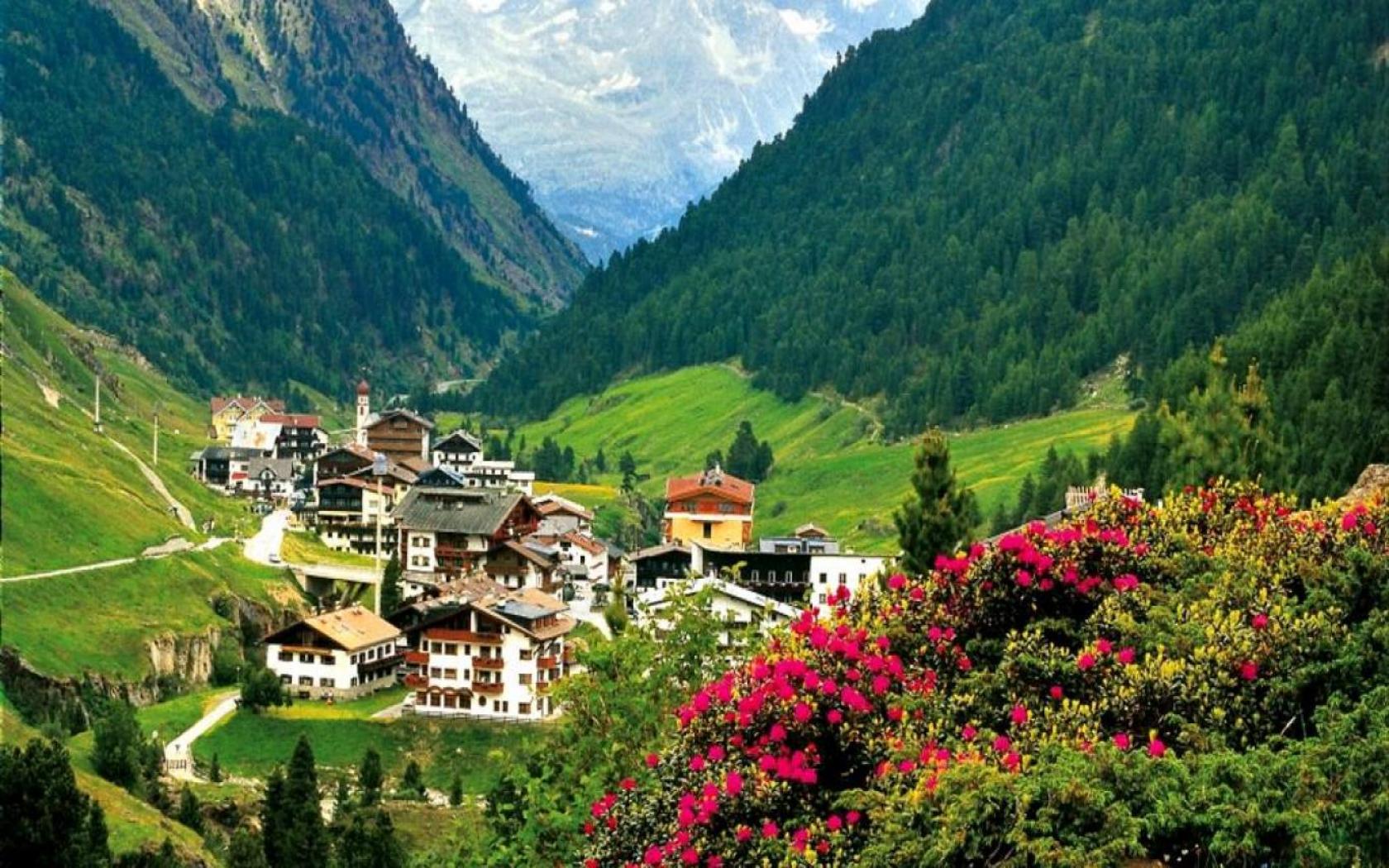 Discover the Enchanting Alpine Mountain Villages A Symphony of Culture