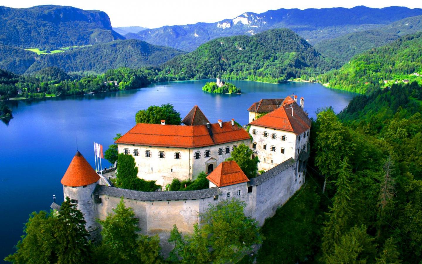 Castle on Lake Bled in Slovenia Image Abyss
