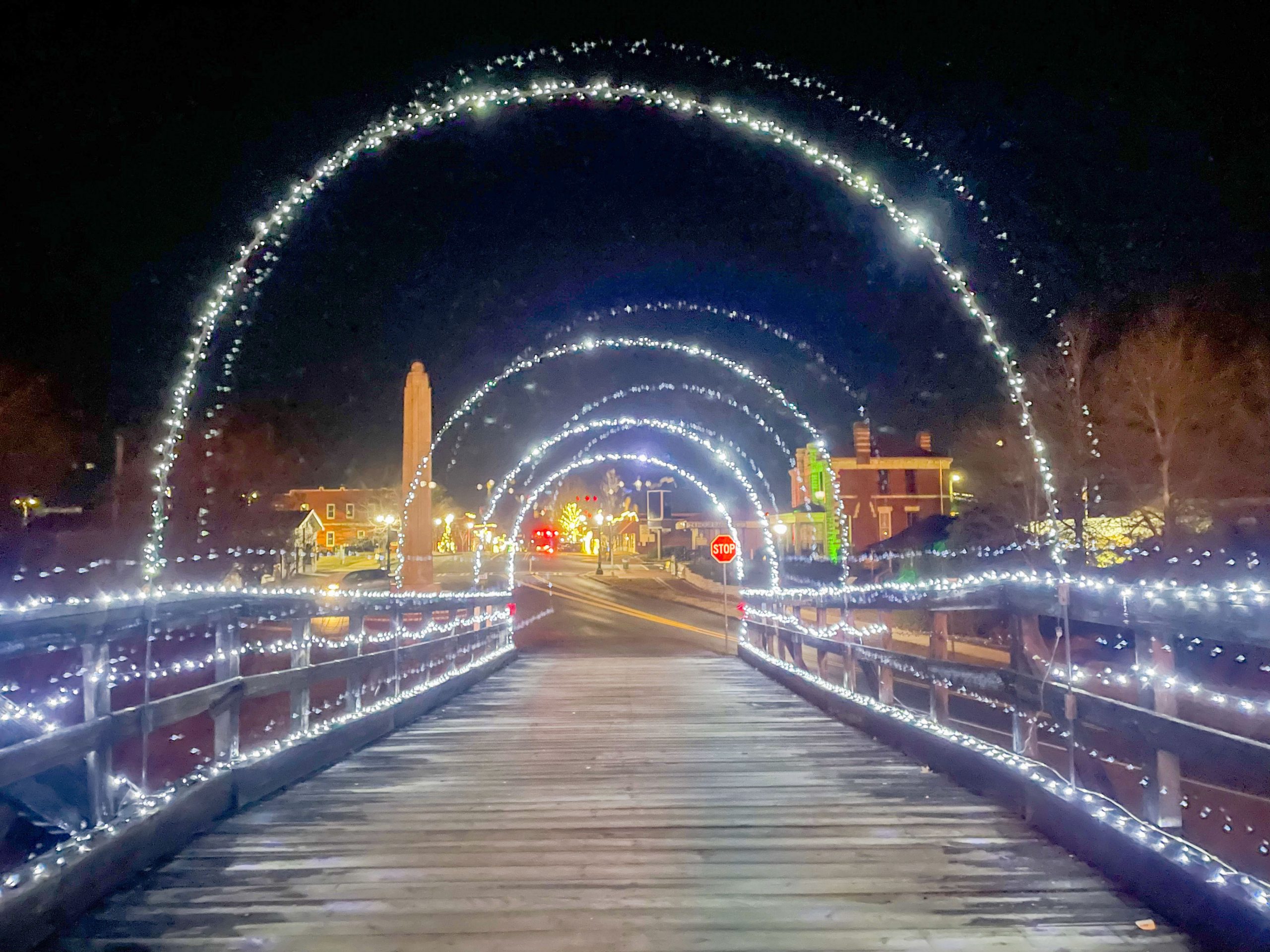 O little town — Jasper shines for Christmas 2022