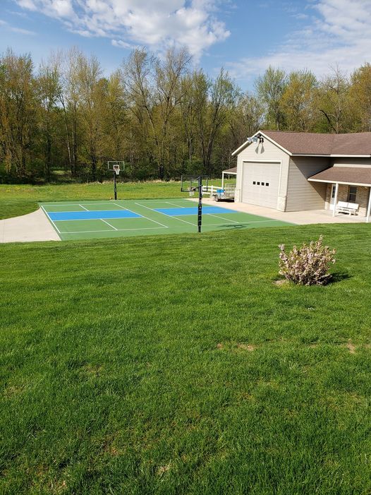 Private court in syracuse, Indiana Pickleball Link