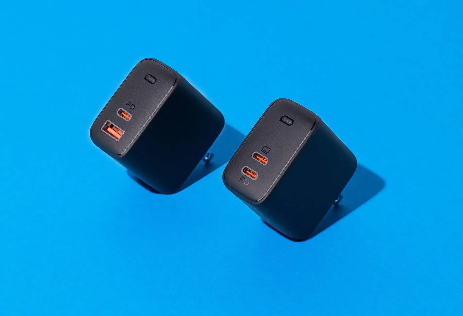 Best Charger Station For Multiple Devices & Fast Charging For 2023