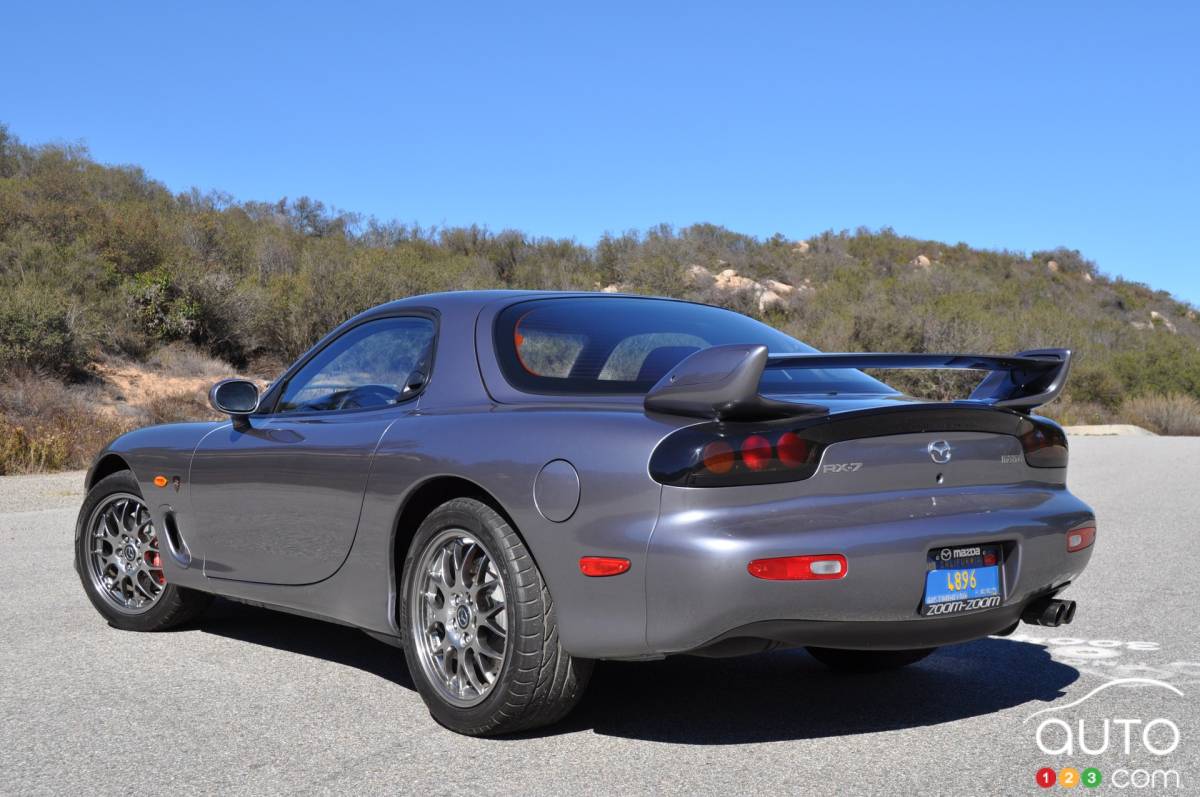 Photos de la Mazda RX7 Spirit R 2002 sur Auto123.tv