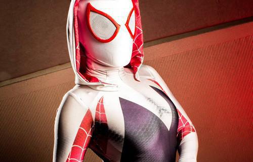 Spidergwen vs Venom