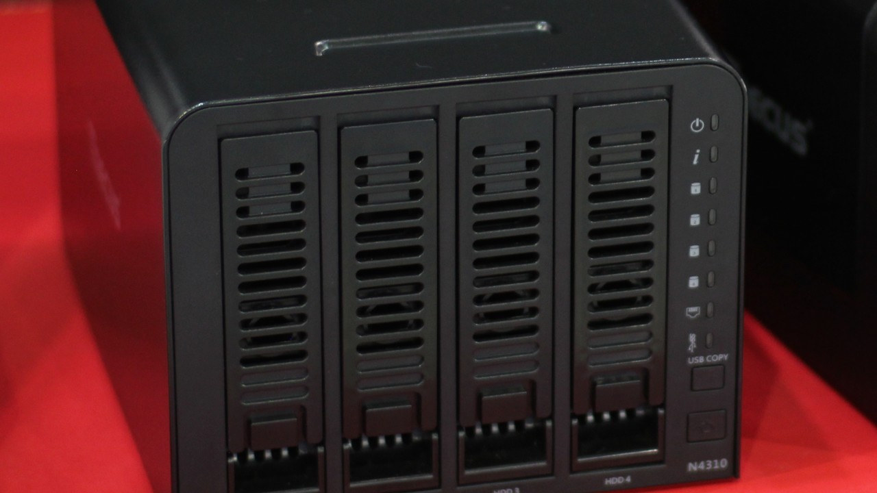 Thecus N4350 Günstiges 4BayNAS mit 1 GB RAM erhält neues SoC ComputerBase