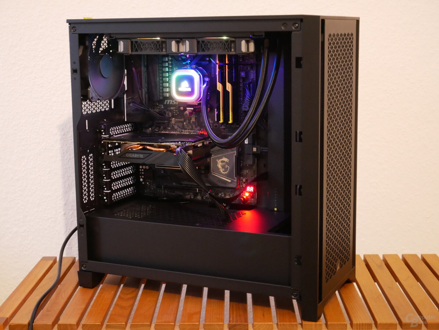 Corsair 4000D Airflow im Test Aufbau außen und Ausstattung innen ComputerBase
