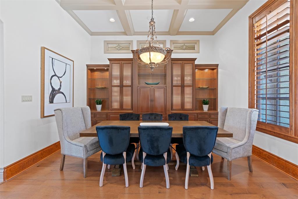 17809 Breakwater Dr, Jonestown, TX 78645