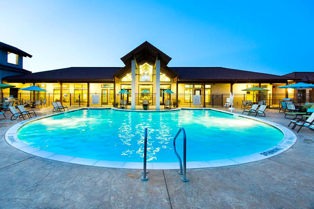 Carriage Homes On The Lake, Garland, TX