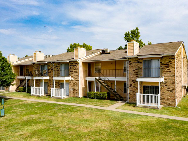 Carrollton Oaks, Carrollton, TX