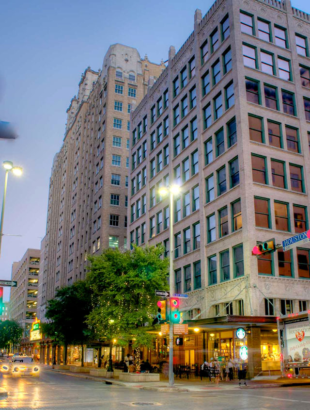 Towers At The Majestic, San Antonio, TX