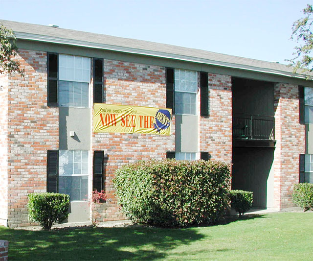 Bungalow 09, San Antonio, TX