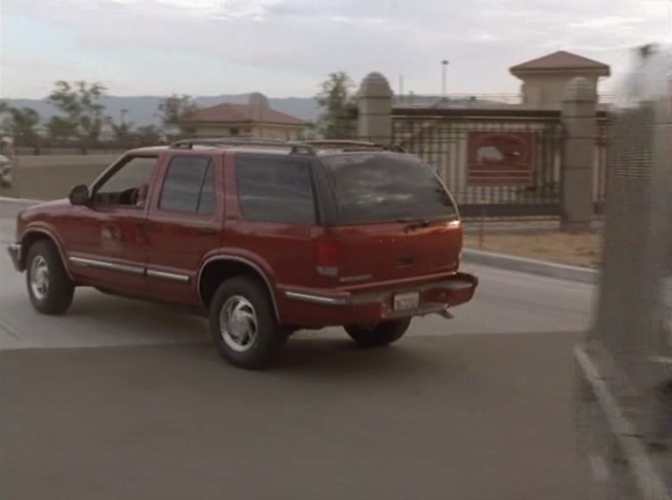IMCDb.org: 1998 Chevrolet Blazer [GMT330] in "Mighty Joe Young, 1998"
