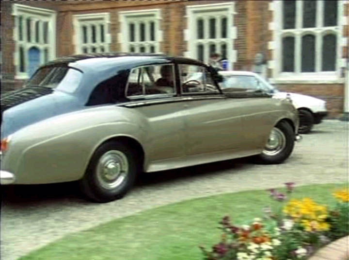 RollsRoyce Silver Cloud in "Lovejoy, 19861994"
