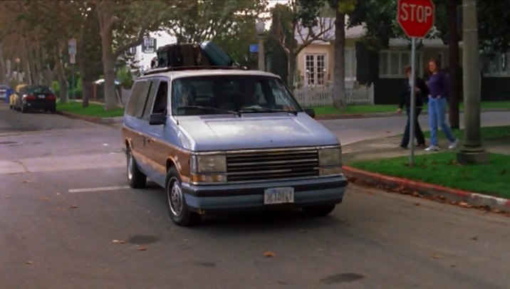 IMCDb.org: 1990 Plymouth Grand Voyager LE in "Malcolm in the Middle