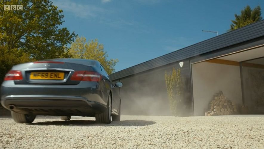 2009 MercedesBenz E 250 CDI Sport [C207] in "New Tricks