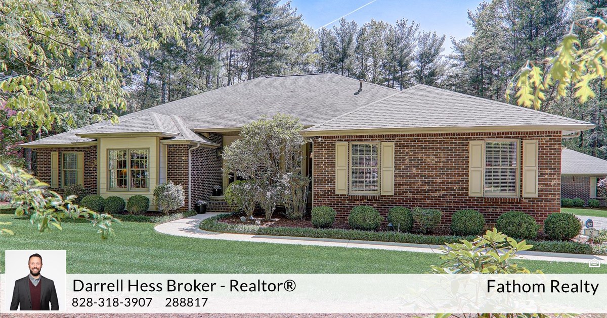 20 Coventry Woods Dr, Arden, NC 28704