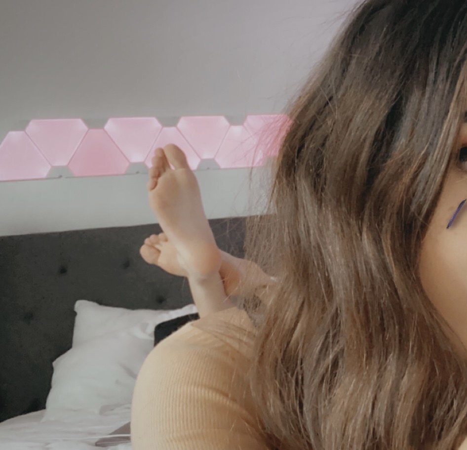 AngelMelly's feet