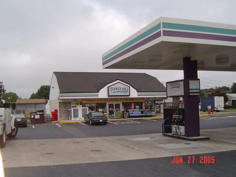 Colonial Park, PA Turkey Hill Gas Station photo, picture, image