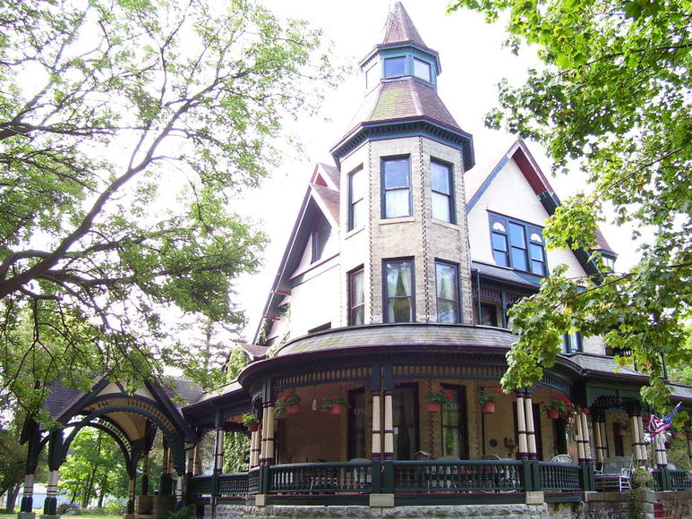 Lake Mills, WI Fargo Inn B & B photo, picture, image (Wisconsin) at