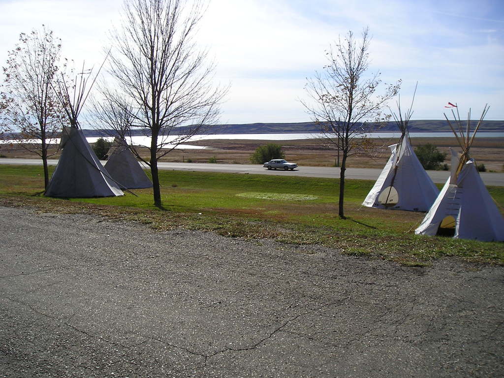 Mobridge, SD Mobridge is located just East of the Cheyenne River and