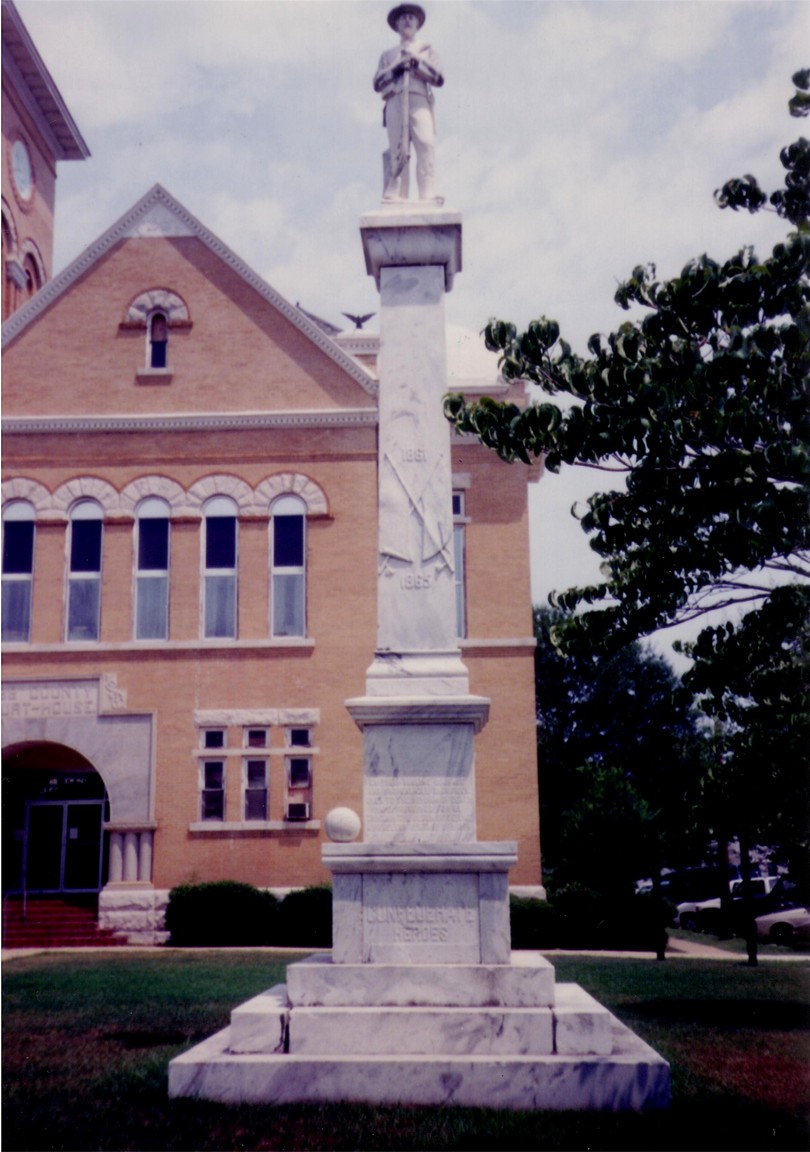 Centreville, AL Confederate War Memorial and Bibb County Courthouse