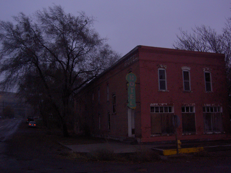 Huntington, OR old hotel photo, picture, image (Oregon) at