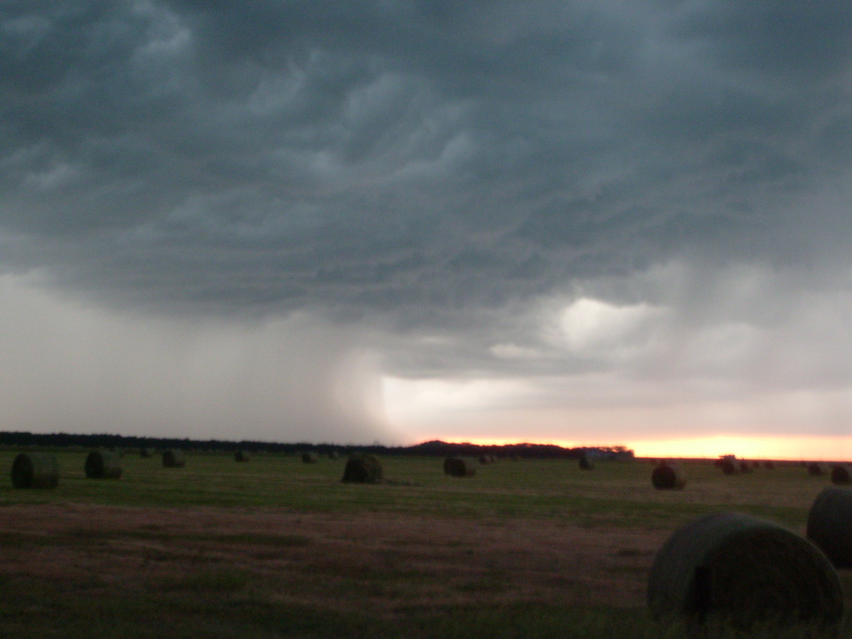 Ainsworth, NE Storm coming north of ainsworth carrying hail and