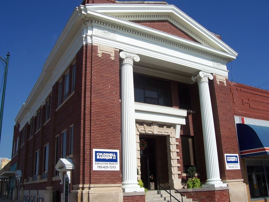 Hays, KS A very nice downtown building photo, picture, image (Kansas