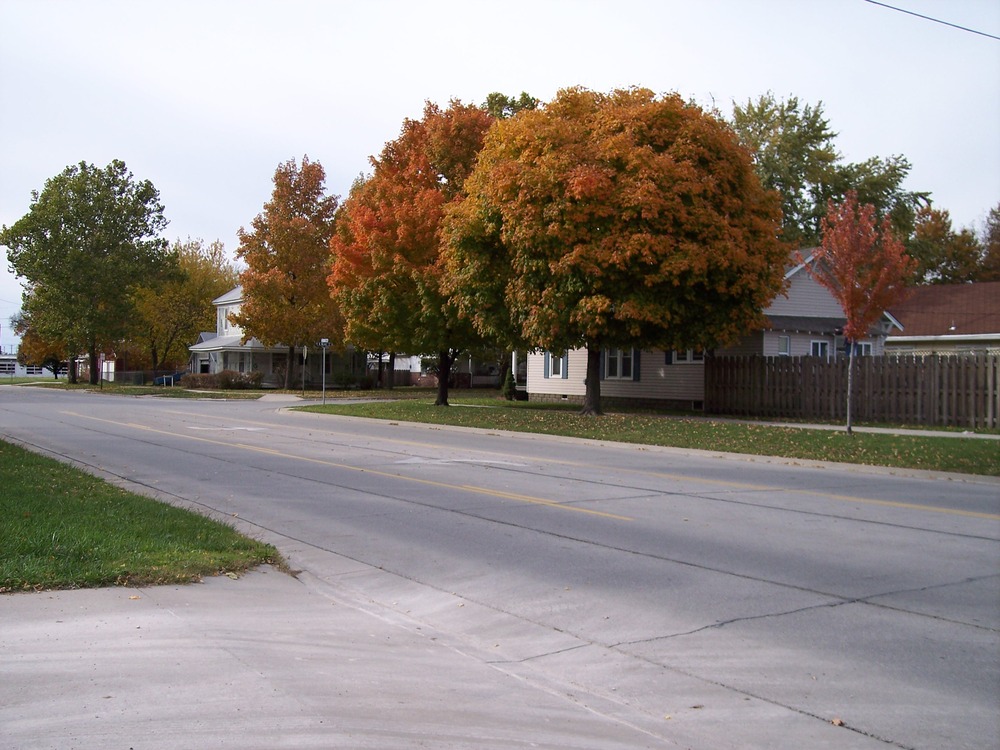 Iola, KS Intersection of West Lincoln and North Washington Ave. in
