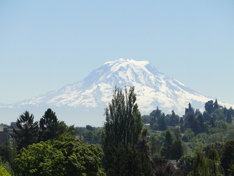 WA Mt. Rainier as seen outside Point Defiance Zoo photo