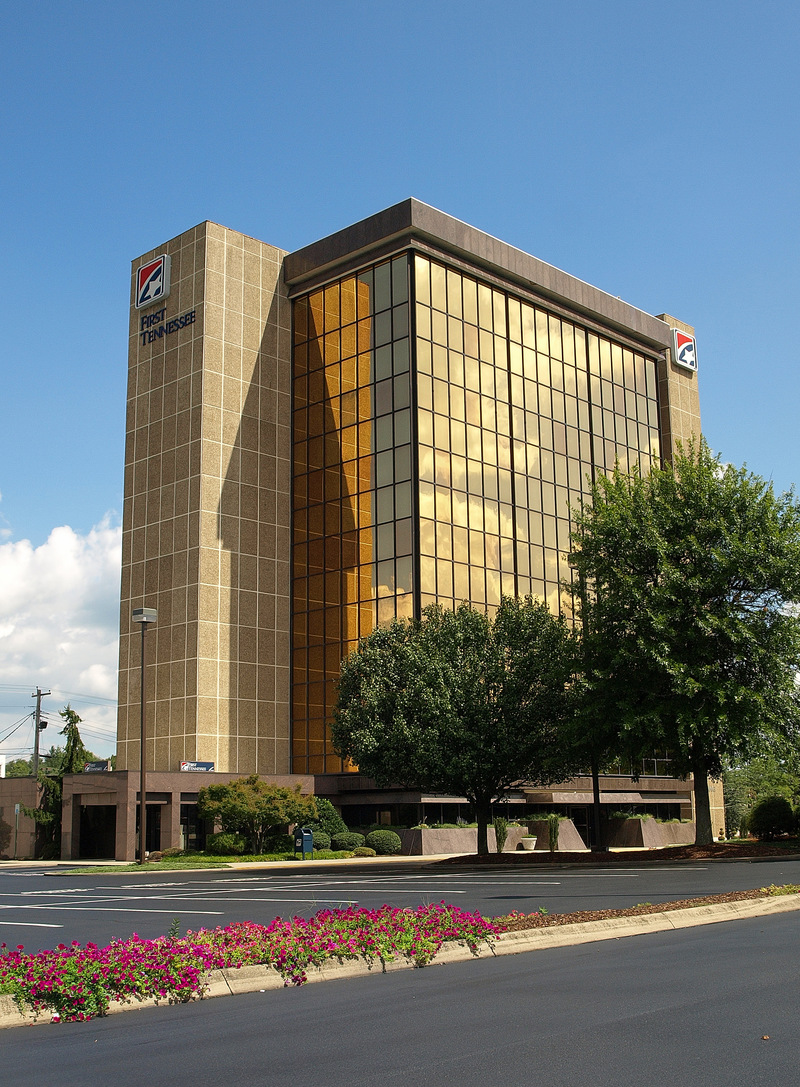 Johnson City, TN first tennessee bank, north roan street, johnson