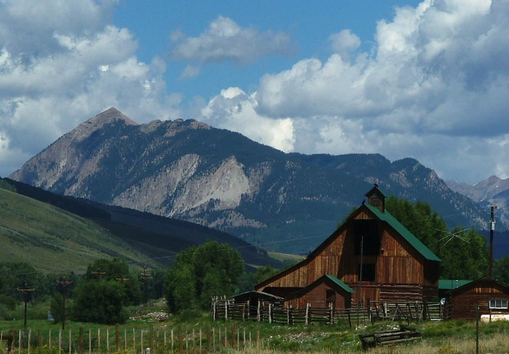 Crested Butte, CO Old barn on highway 135 toward Crested Butte