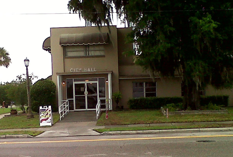 Lake Alfred, FL City Hall photo, picture, image (Florida) at city