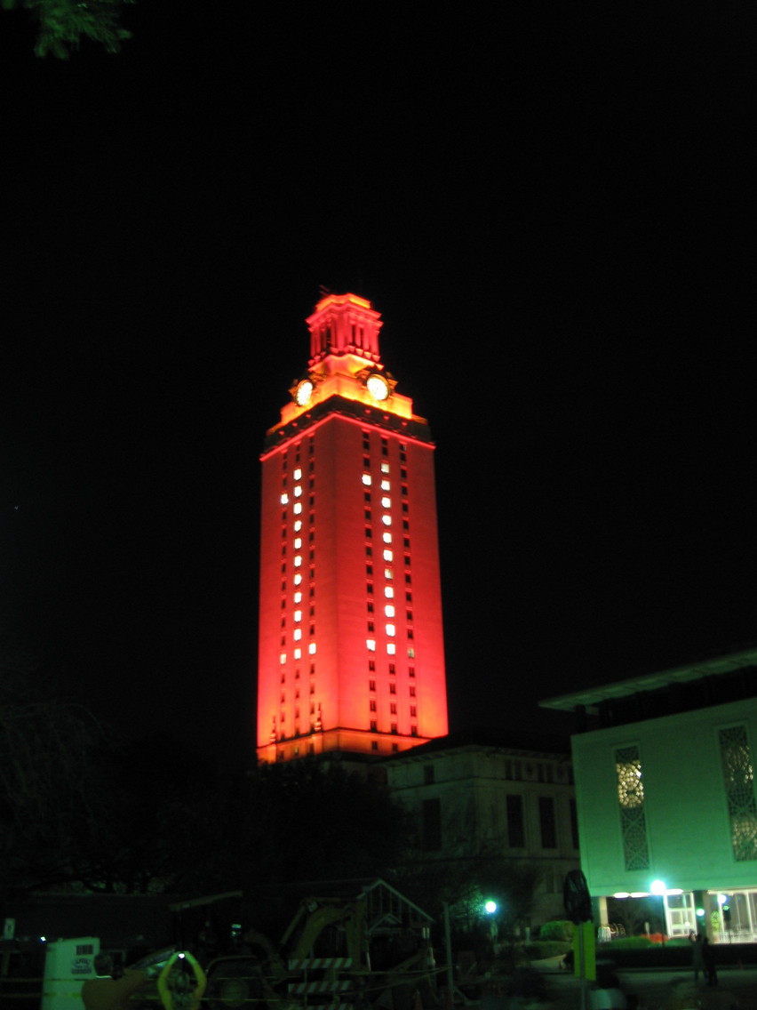 Austin, TX University of Texas Tower lit with 1 after Longhorns beat