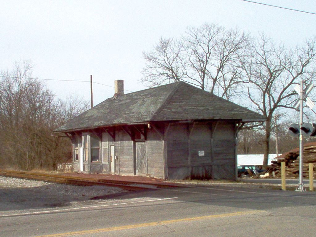 Leesburg, OH Old train depot photo, picture, image (Ohio) at city