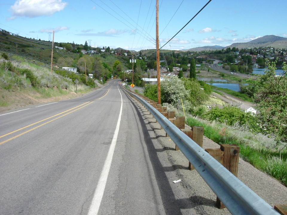 Klamath Falls, OR high way photo, picture, image (Oregon) at