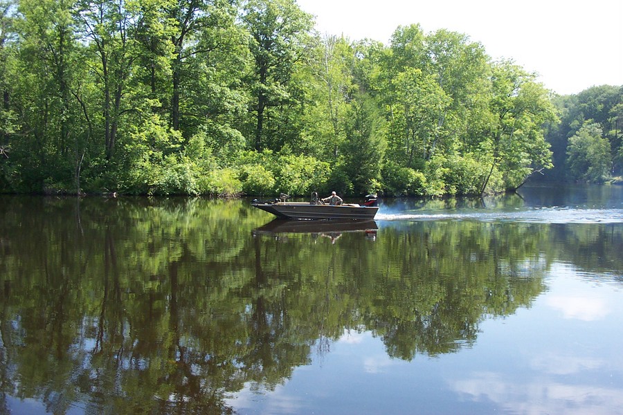 Iron Mountain, MI Boater at Rivers Bend photo, picture, image