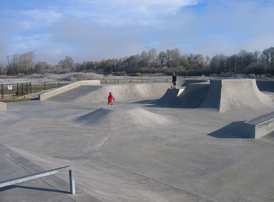 Willits, CA Willits Skate Park on East Commercial St. photo, picture