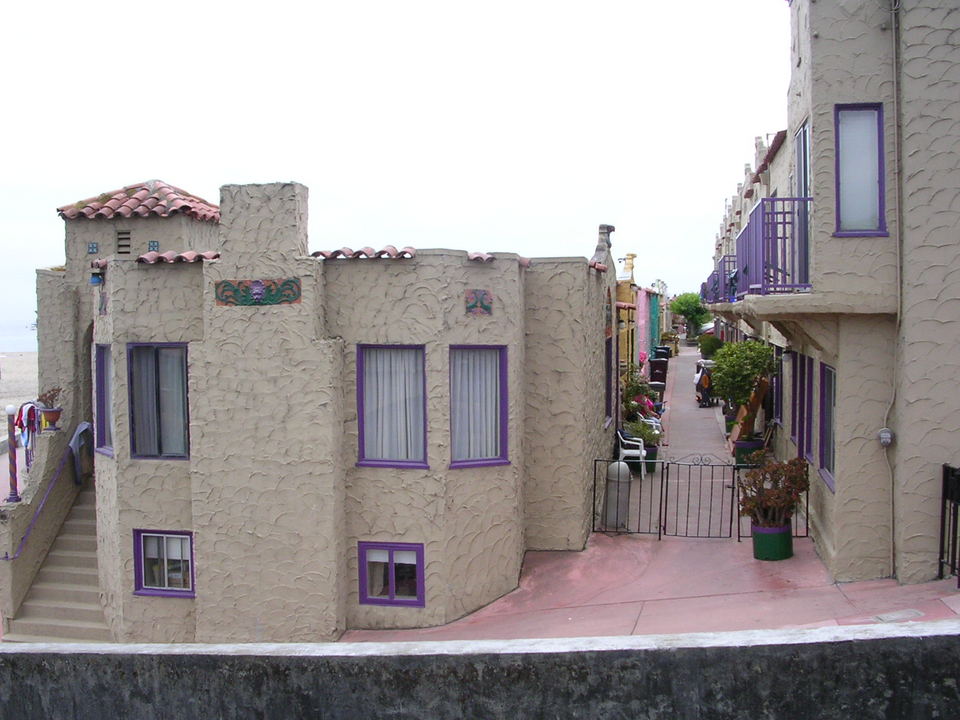 Capitola, CA court photo, picture, image (California) at