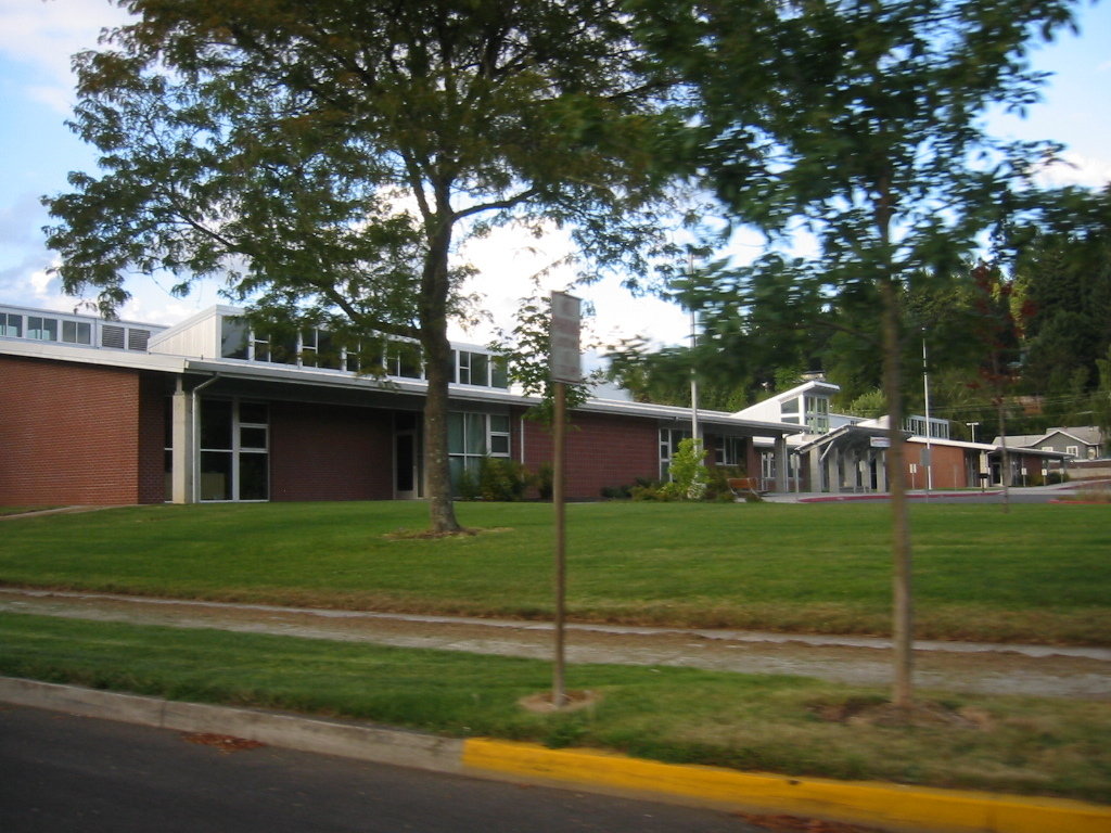 Estacada, OR Estacada High School photo, picture, image (Oregon) at