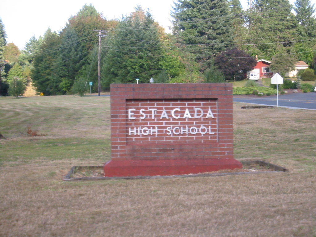 Estacada, OR Estacada High School photo, picture, image (Oregon) at