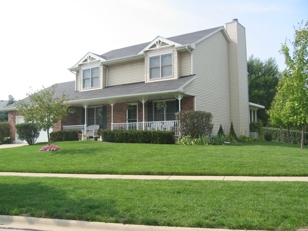 Lindenhurst, IL Robincrest Homes of Lindenhurst photo, picture, image (Illinois) at city