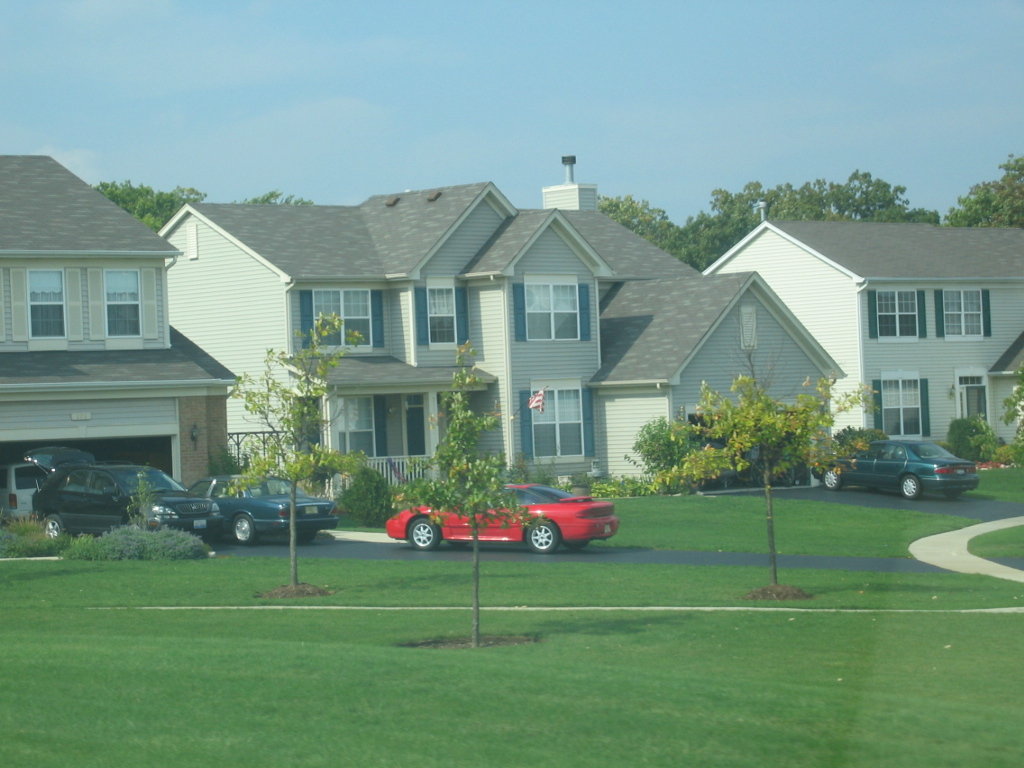Lindenhurst, IL Homes on Sand Lake Road photo, picture, image (Illinois) at