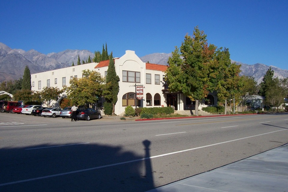 Independence, CA Winnedumah Hotel photo, picture, image (California