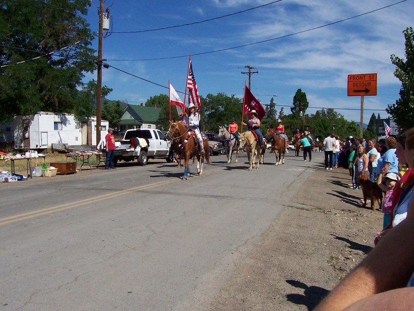 Hornbrook, CA More beautiful horses in the Annual Hornbrook 4th of